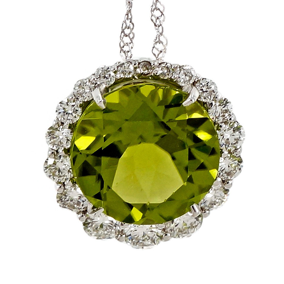 18K White Gold with 3.00ct Fine Green Peridot  Halo Diamond Pendant Necklace