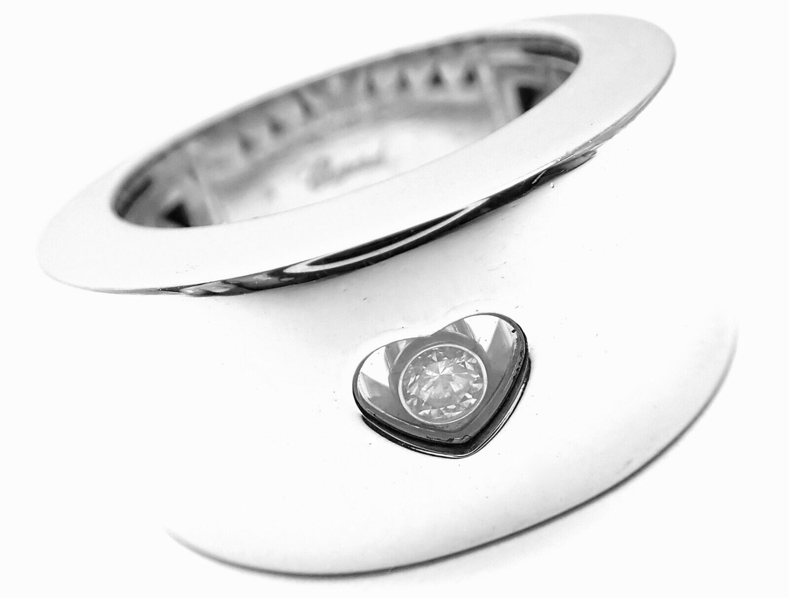 CHOPARD 18K WHITE GOLD HAPPY DIAMOND HEART BAND RING
