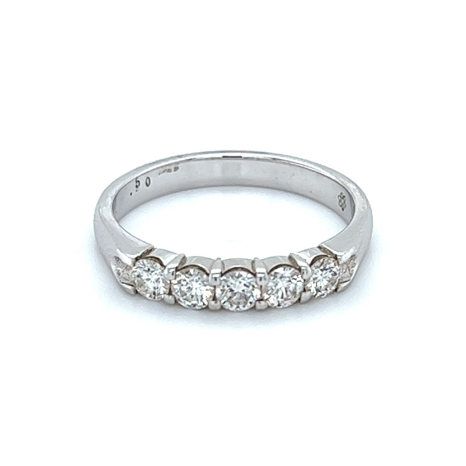 True 0.50Cttw Round Cut Diamond Wedding Ring 18K White Gold Size 6.75