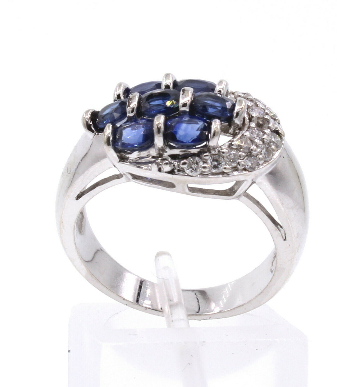 Fine estate 14k White Gold Diamond Sapphire Ring  6.7 Grams Size 7