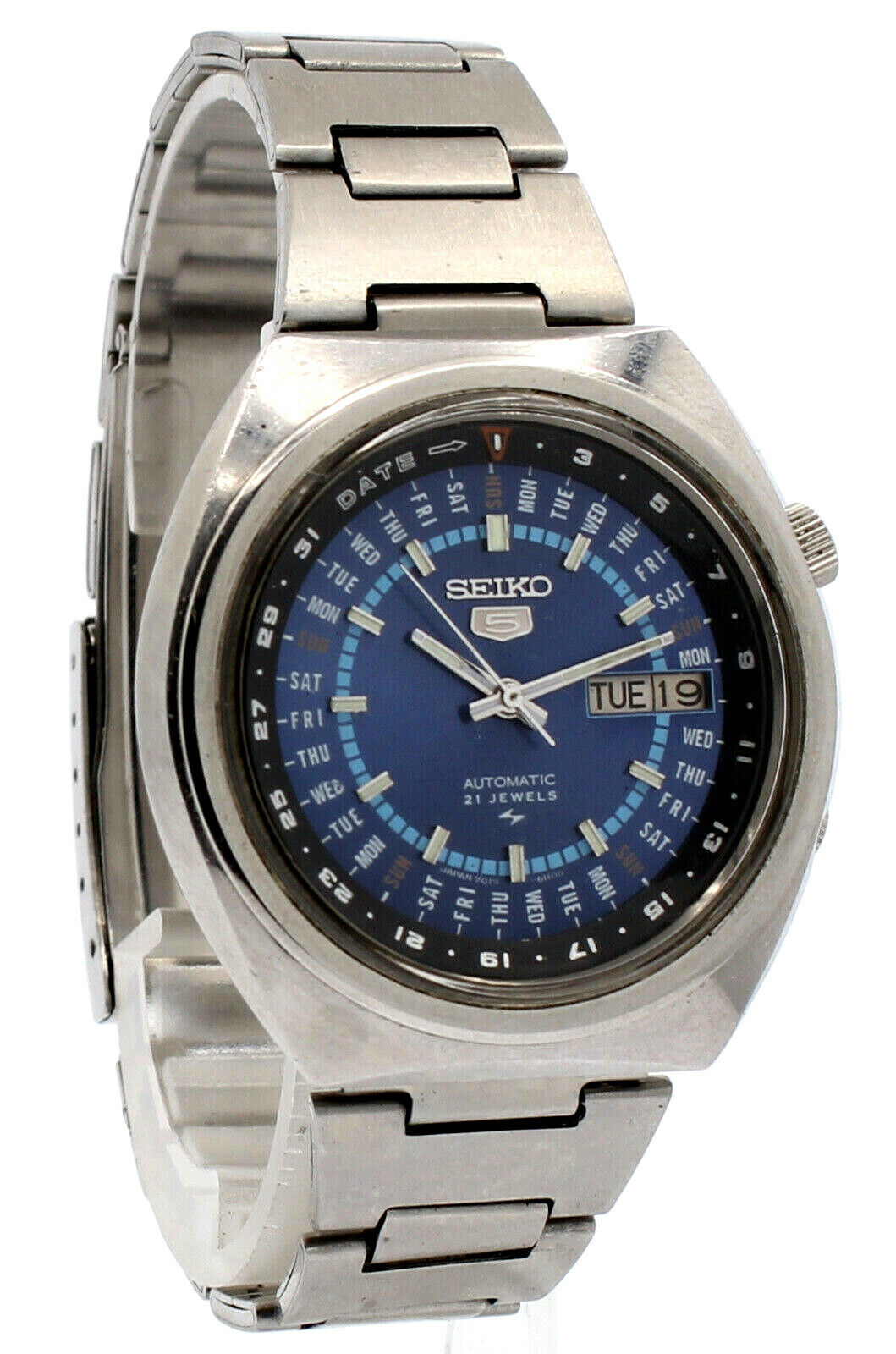 Seiko 5 Perpetual Calendar Automatic Stainless Steel 41mm watch