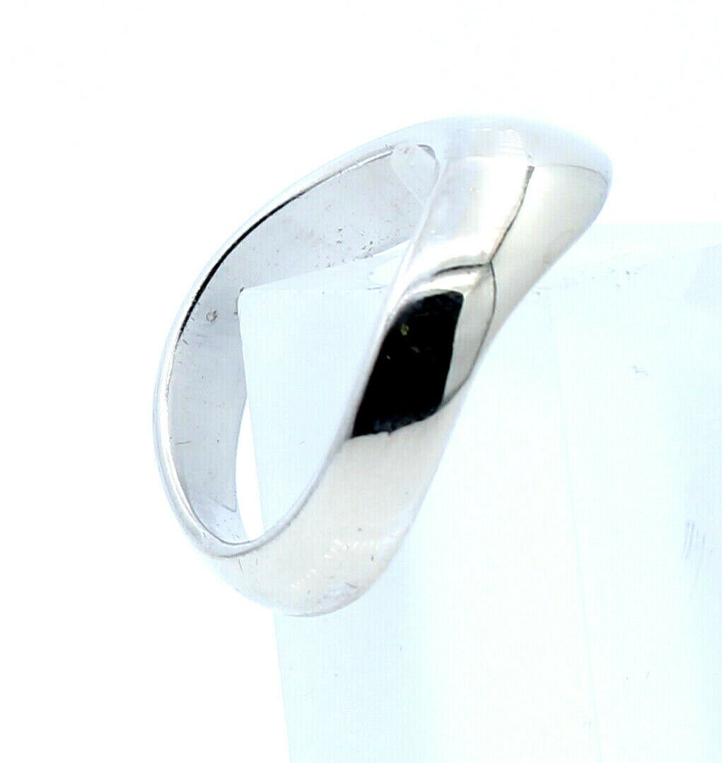 14k White Gold Free Form Ladies/Men ring Size 9 