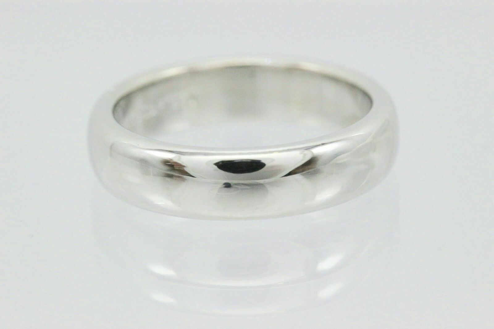 Tiffany  Co Lucida Platinum Wedding Ring Band 4.5mm $1,775 Retail