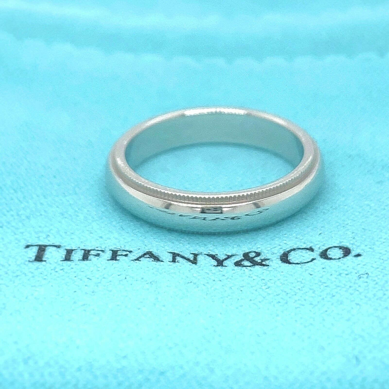 Tiffany  Co Classic Milgrain Wedding Band Ring 4 MM Platinum