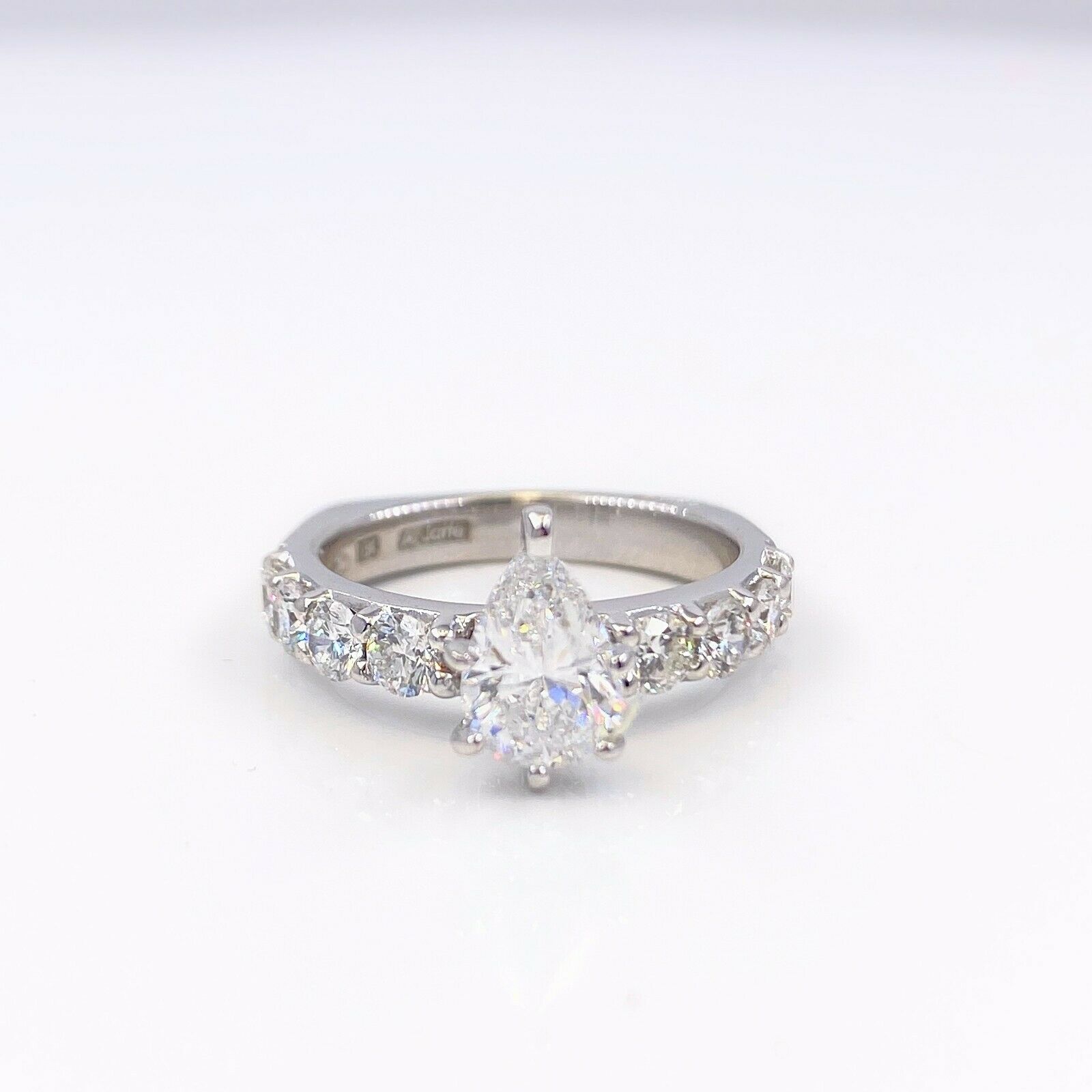A.JAFFE Pear Shape 1.61 tcw Diamond Engagement Ring 18kt White Gold IGI 