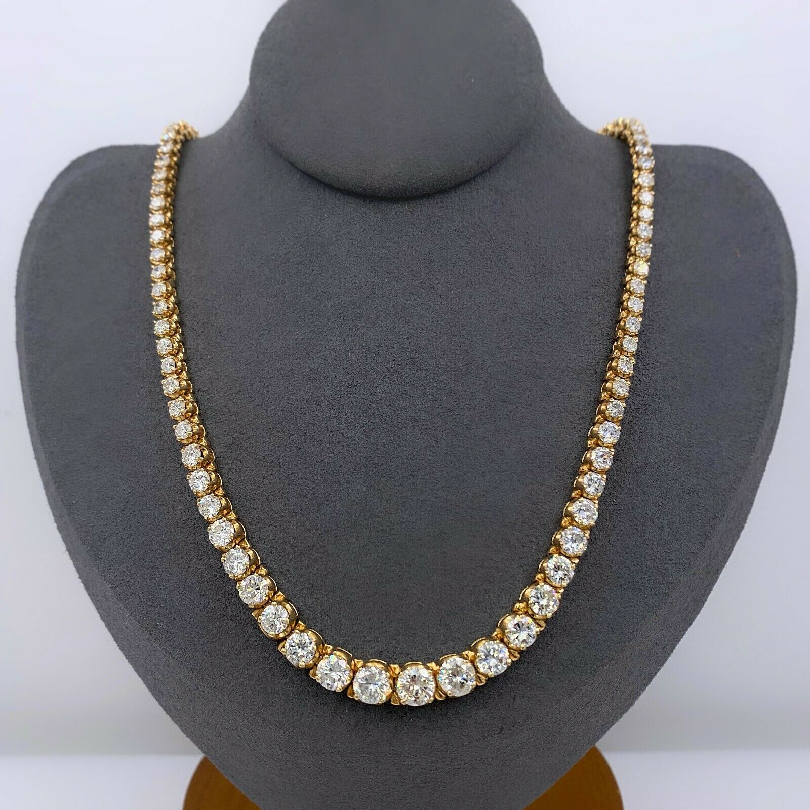 12.00 tcw Round Diamond Riviera Necklace 14 kt Yellow Gold
