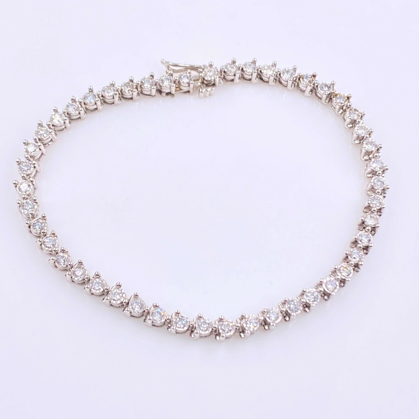 Round Brilliant Diamonds 2.45 ctw Tennis Bracelet