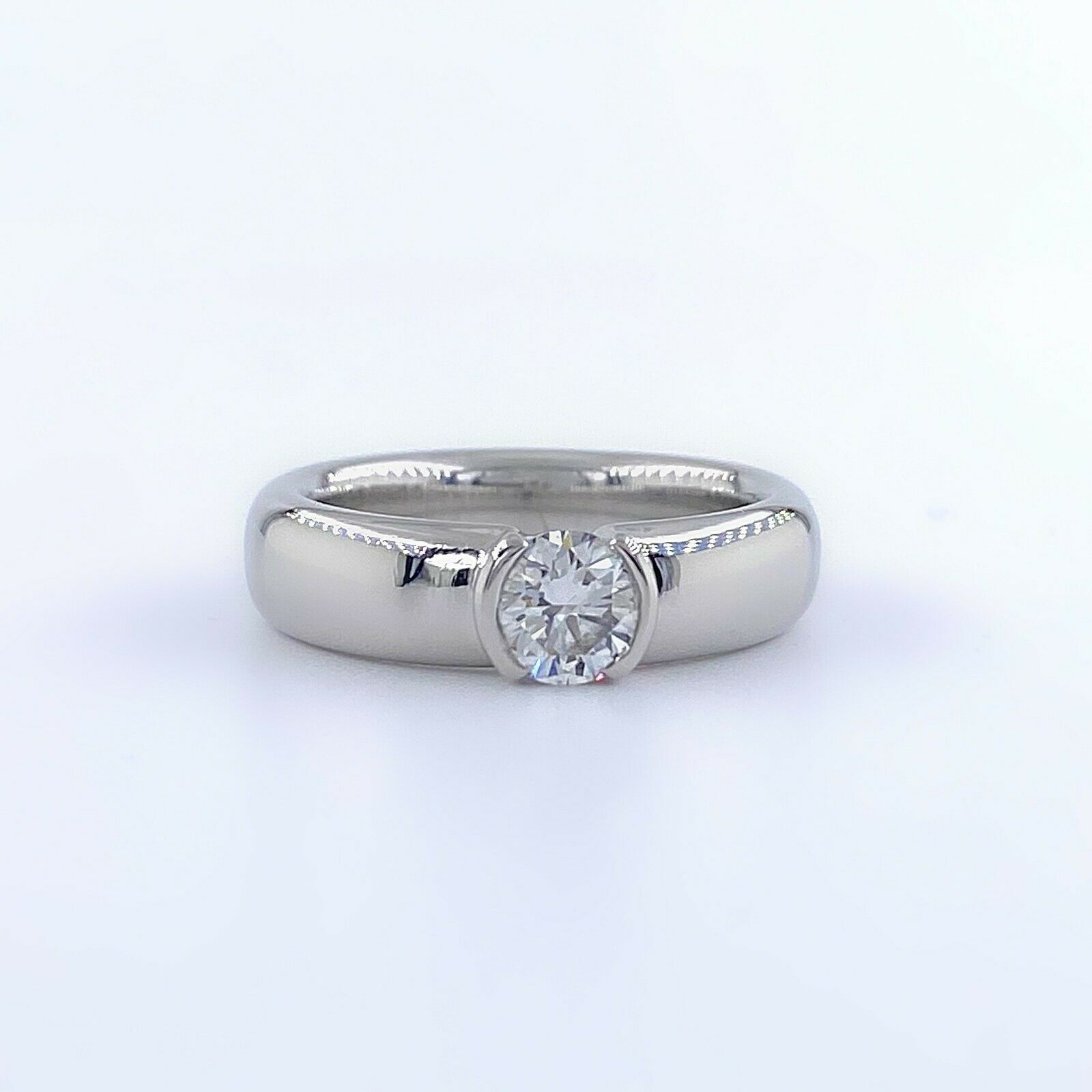 Tiffany  Co. ETOILE Round Diamond 0.56 TCW H VVS2 Engagement Ring Platinum