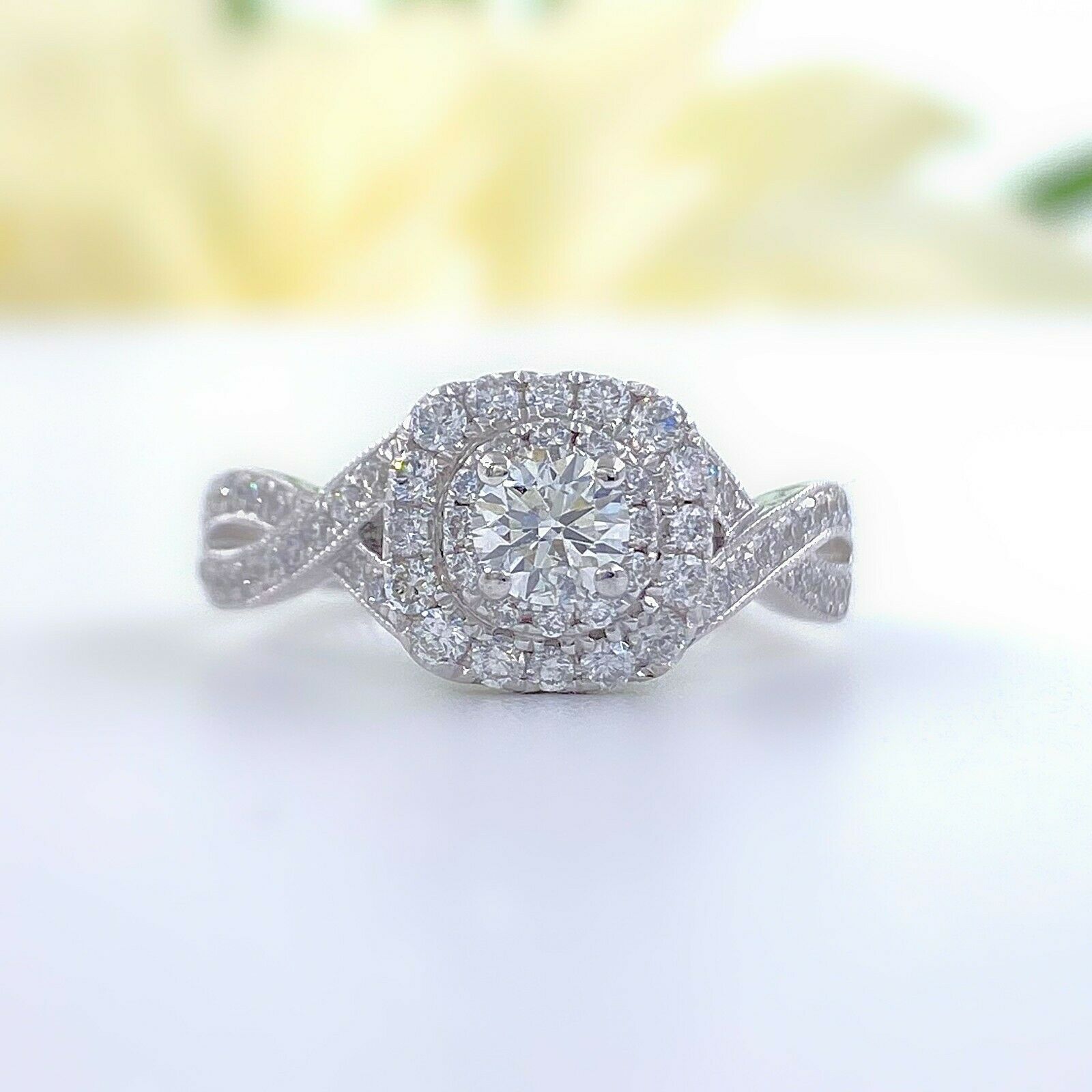 Neil Lane Round Diamond Engagement Ring Twisted Band