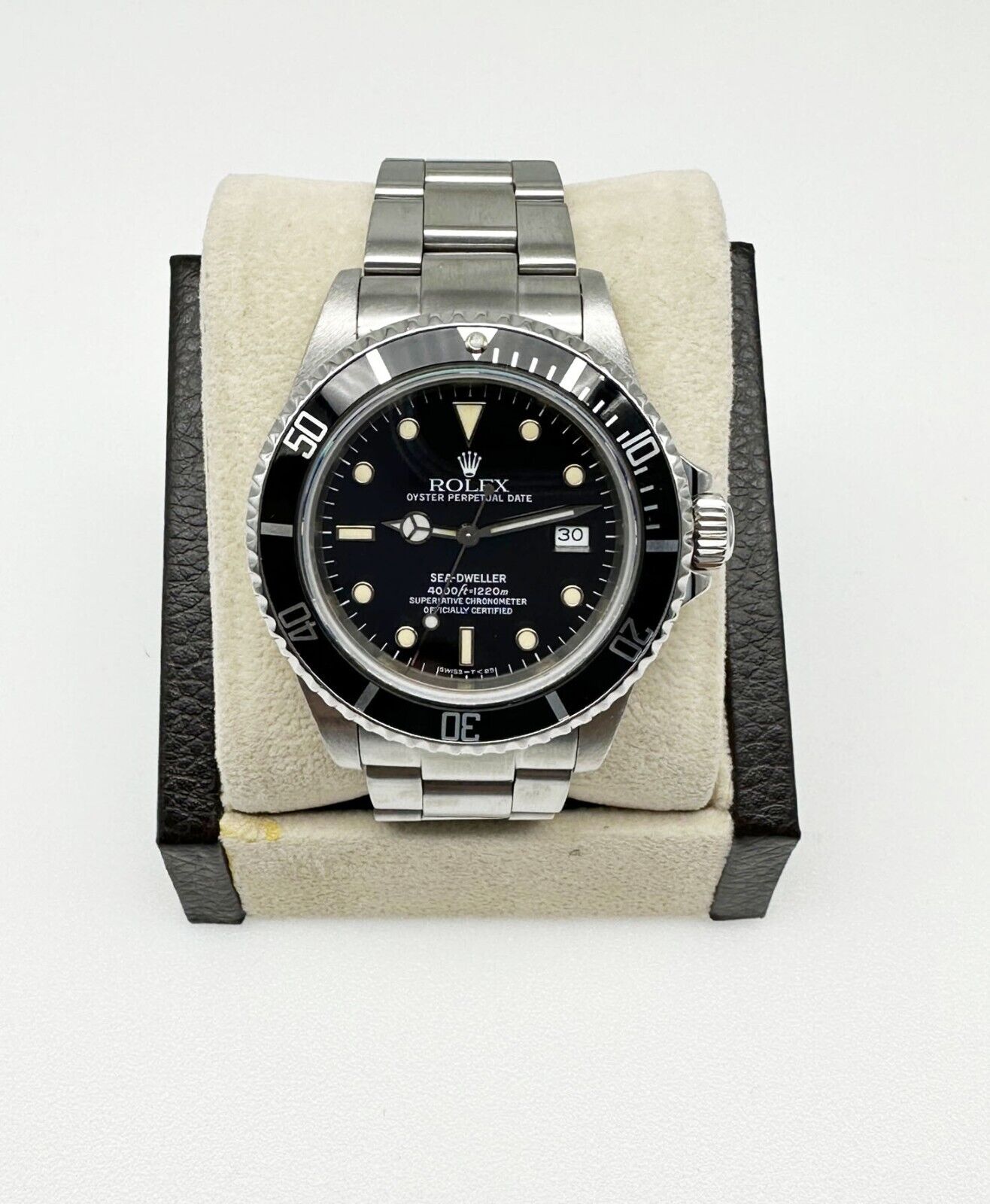 Rolex  Sea Dweller Black Dial Bezel Stainless Steel 40mm