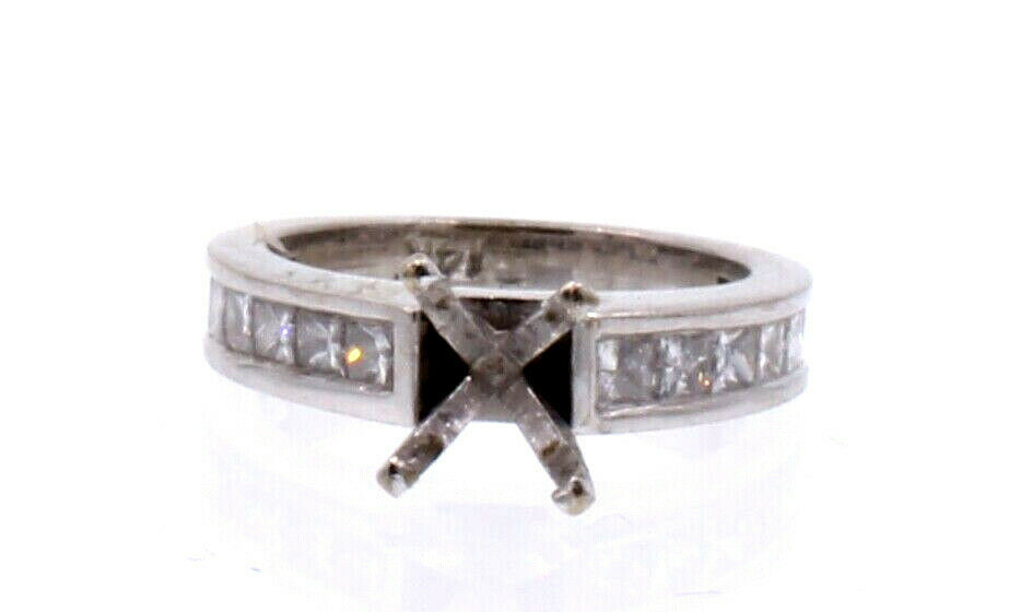 14k White Gold Diamond 1.40ct Ladies Mounting Ring 3.9 Grams Size 3.5