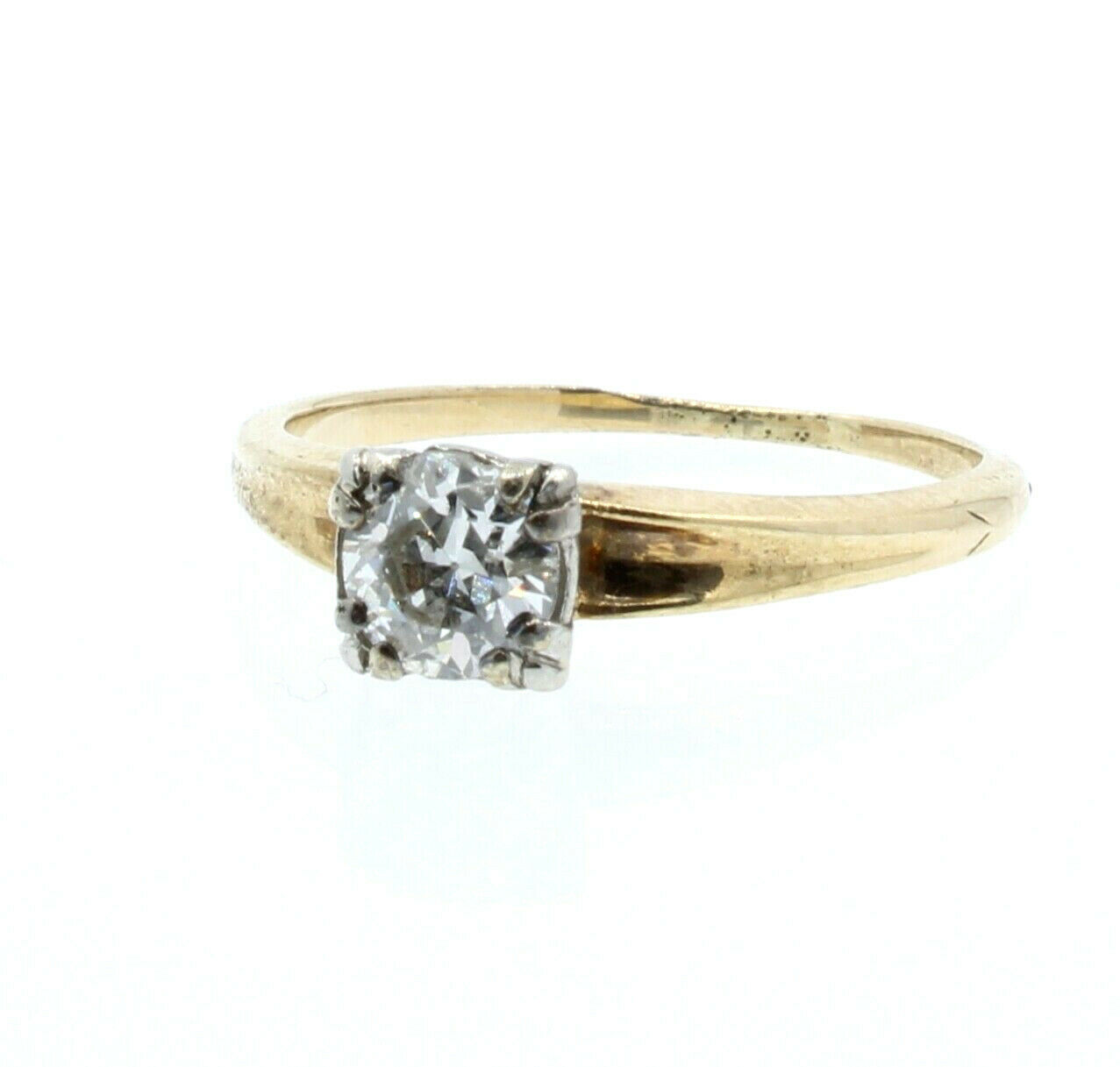 Estate 14k Yellow gold .50ct Round Diamond Solitaire Ladies Ring Size 5.75