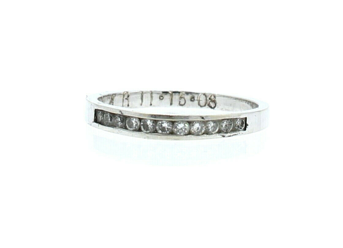 14k White Gold .20ct Diamond Ladies Ring Band Size 7