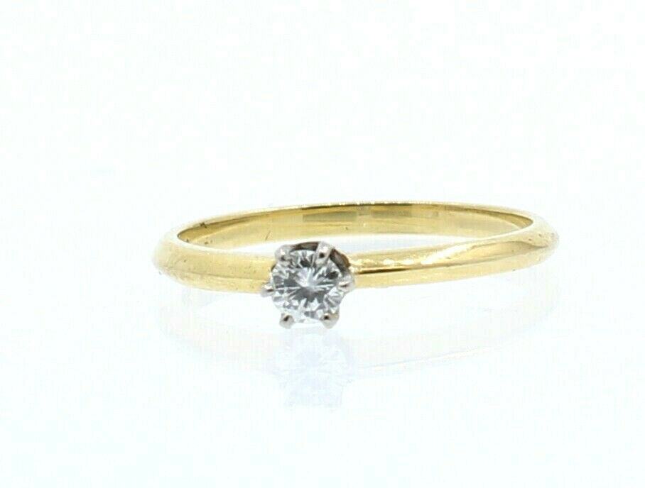 18k Yellow Gold .15ct Diamond Solitaire Ladies Ring Size 5