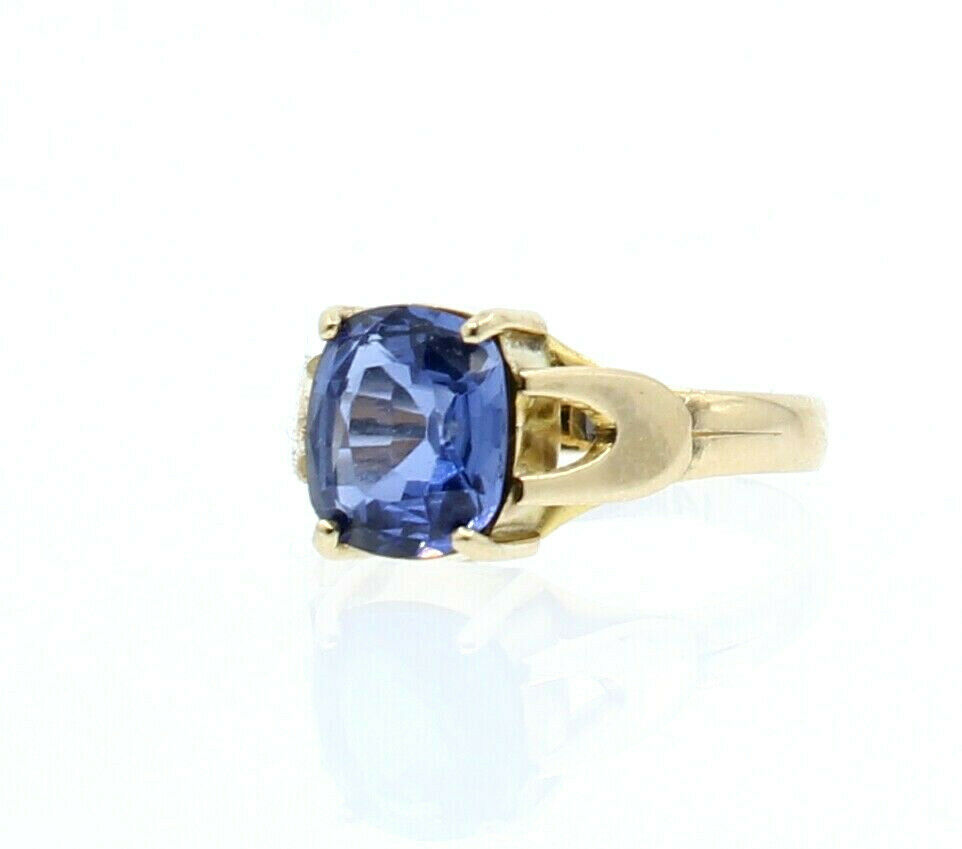 14k Yellow Gold Blue Cushion Cut Stone Ladies Ring Size 6.5