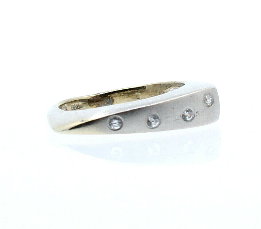 14K WHITE GOLD LADIES DIAMOND RING SIZE 4.5