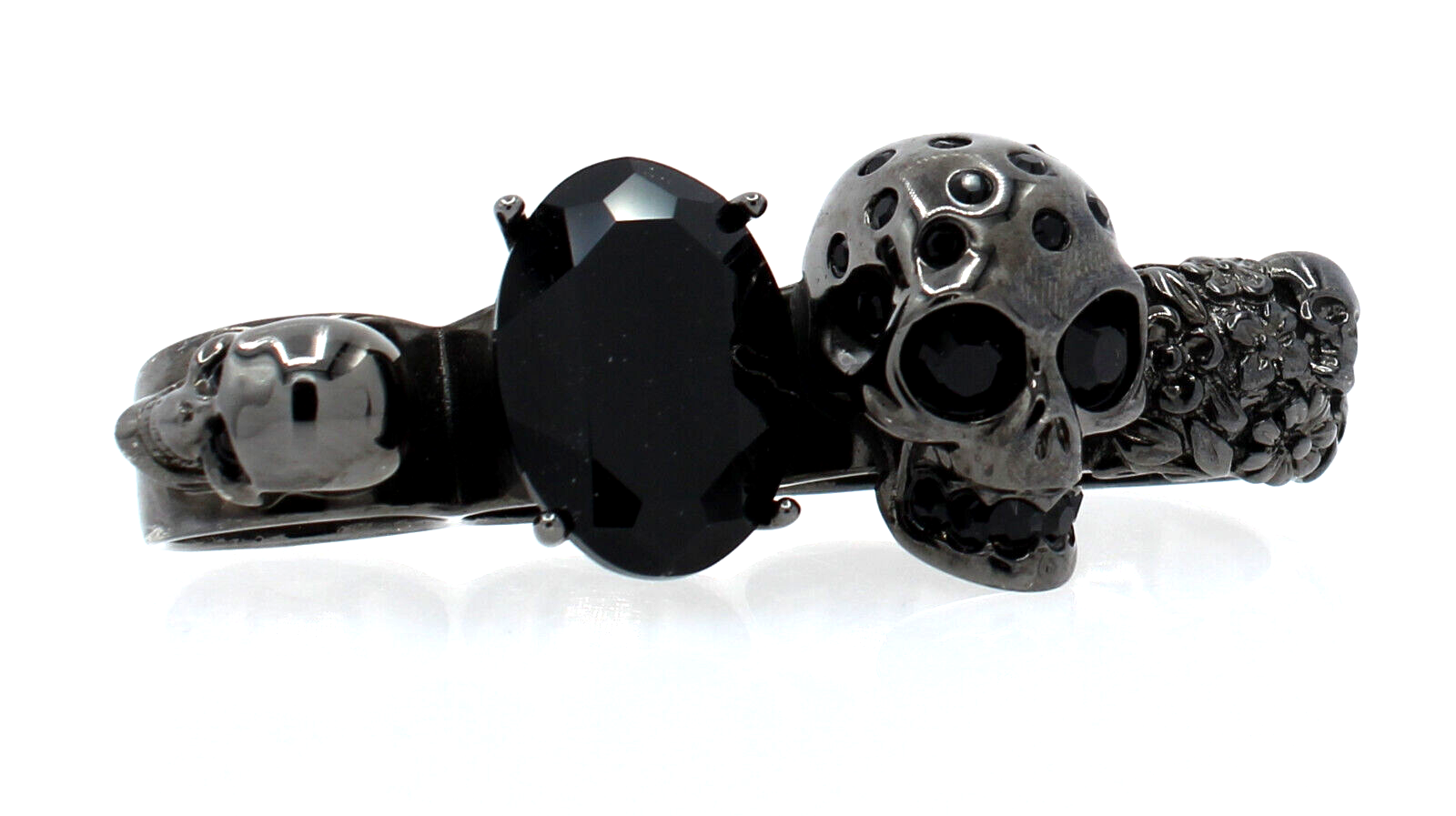 Black Skull Knockle  Fingers Ring Size