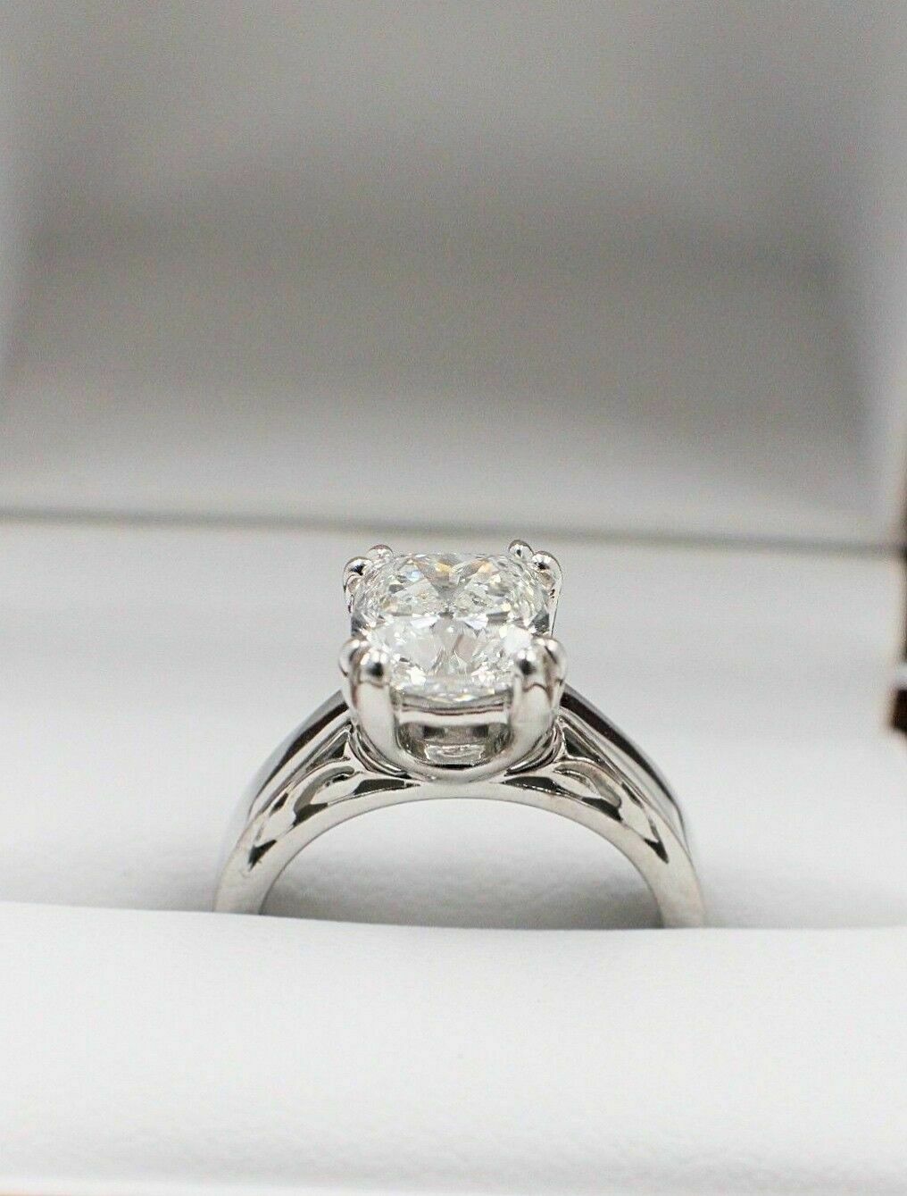 Na Hoku Diamond Engagement Ring Cushion Cut 1.97 cts F VVS1 18K White Gold
