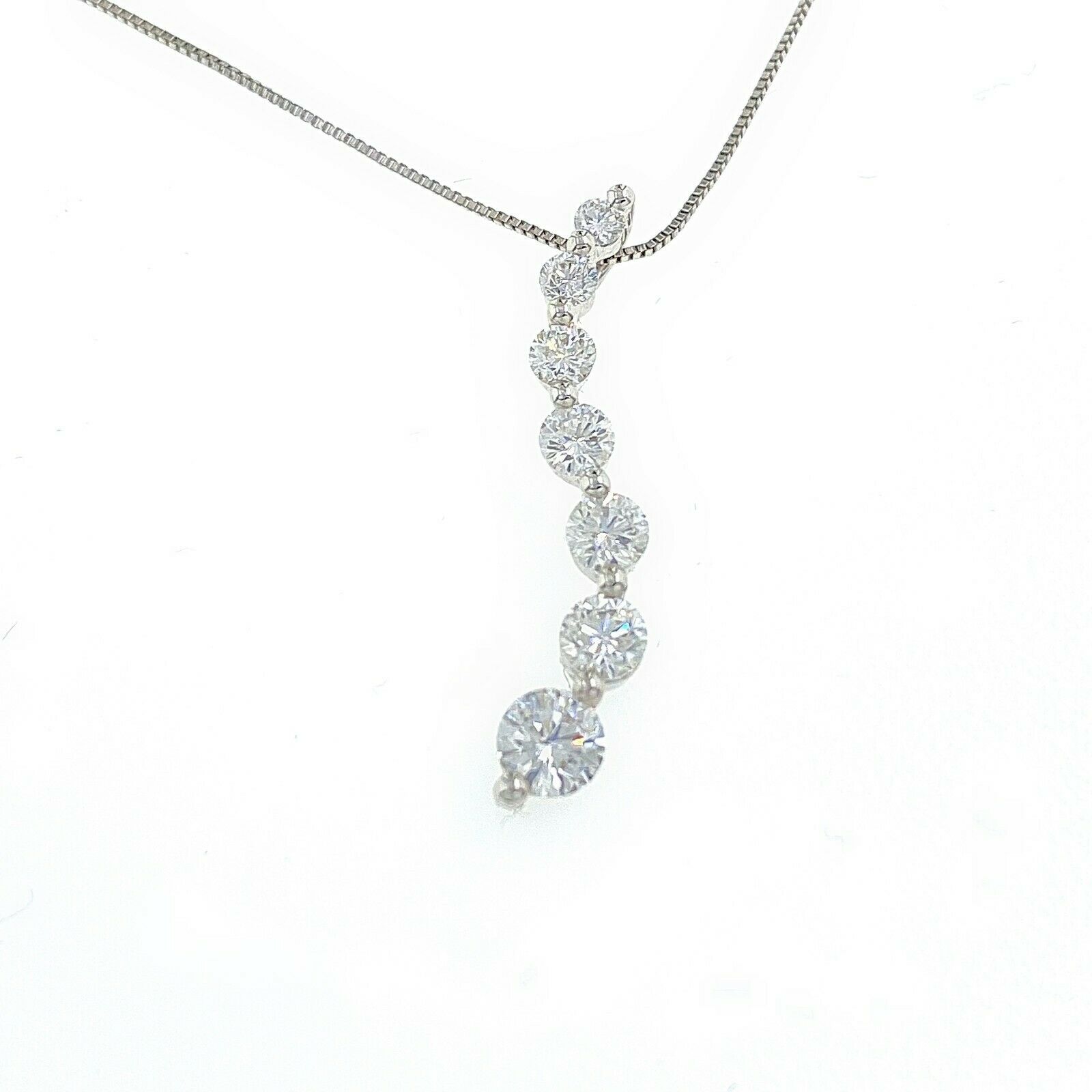 7 Round Diamond Journey Necklace 1.00 tcw 14 kt White Gold 