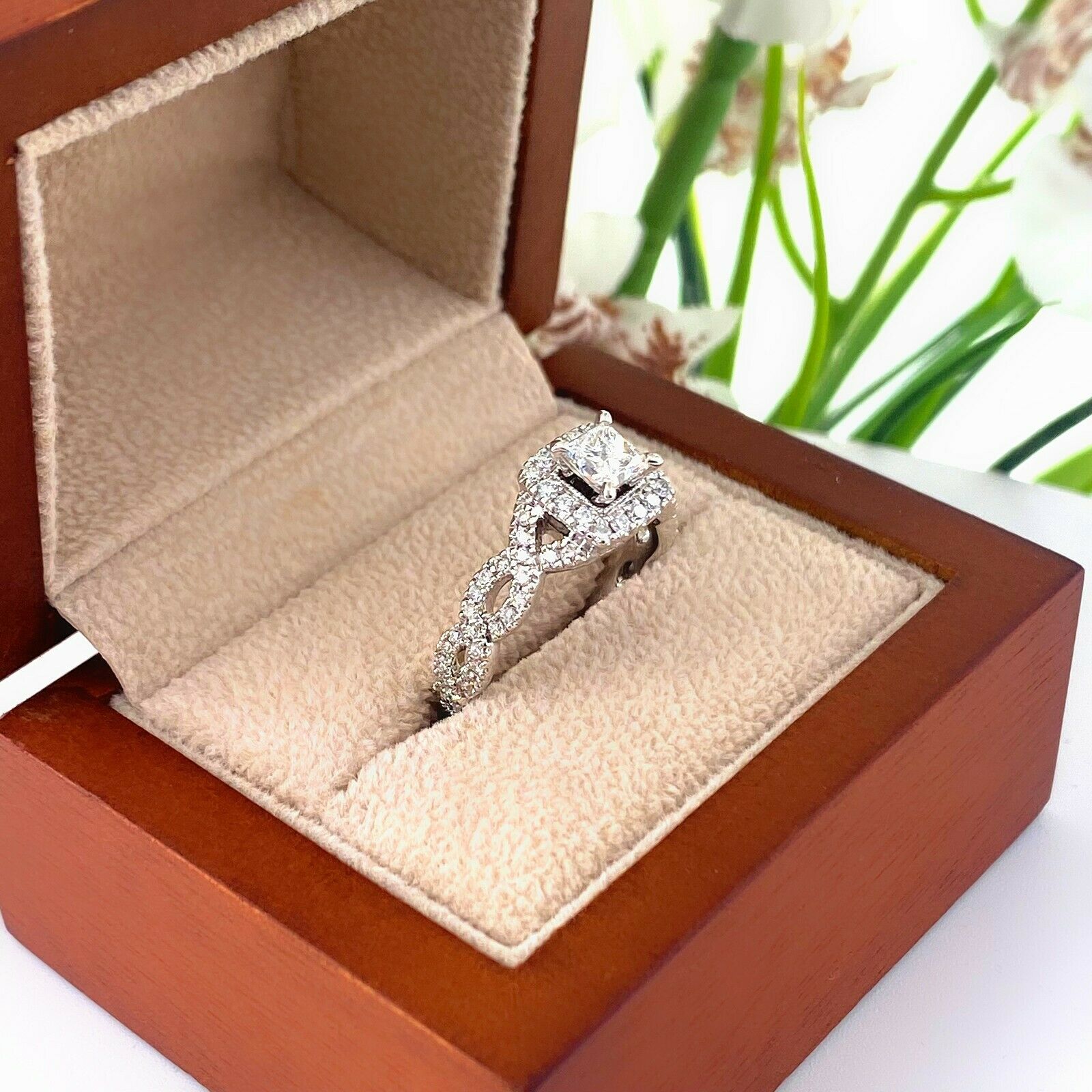 Neil Lane Princess Diamond Engagement Ring Twisted Band 1.00 Tcw