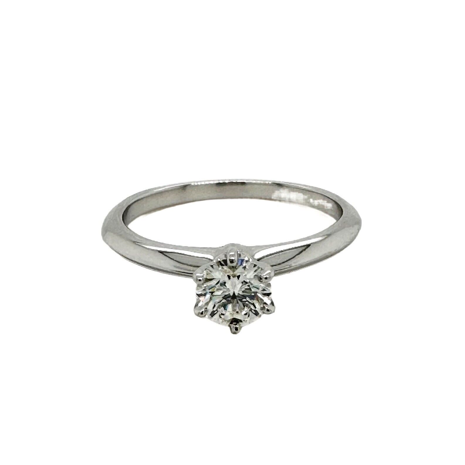 Tiffany  Co. Round Brilliant 0.47 cts I VS1 Diamond Platinum Engagement Ring