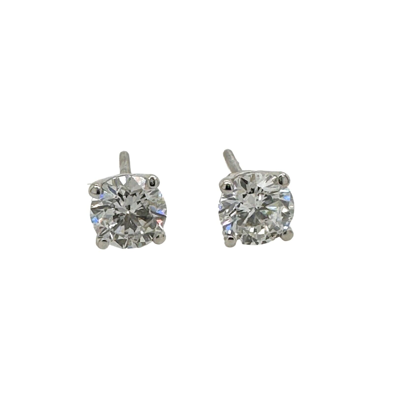 Round Brilliant Diamond Stud Earrings  in 14kt White Gold GSI Report