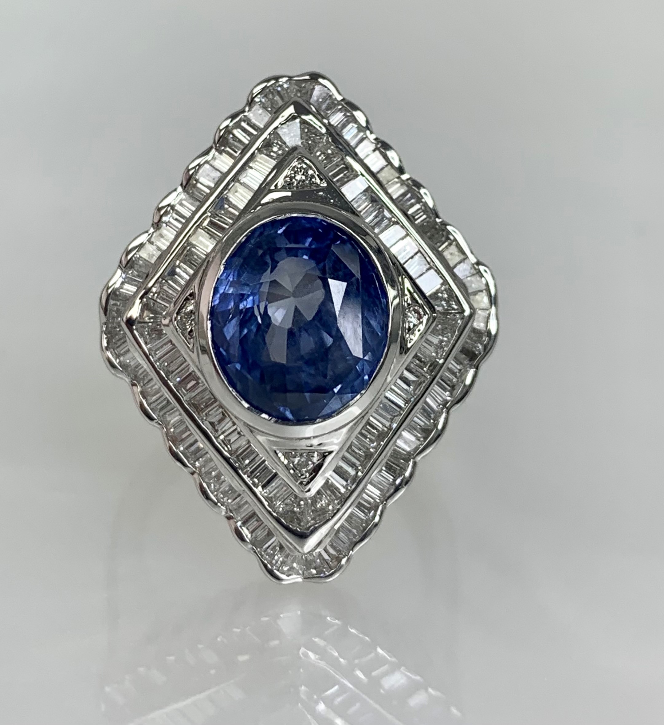 18K White Gold Oval Cut Blue Sapphire Diamond Ring