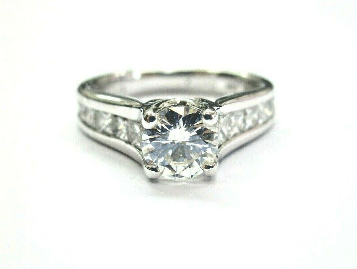Verragio Round Diamond Engagement Ring 18Kt White Gold 1.40Ct G-VS1