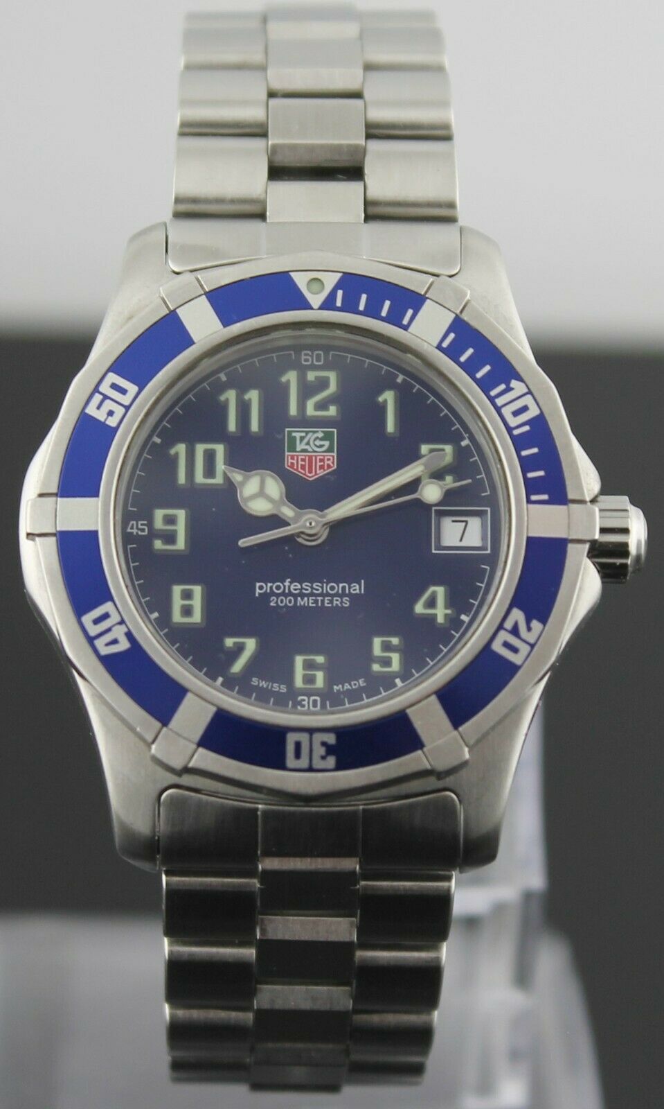 Tag Heuer Professional  BLUE 2000 Classic Midsize Sport Date Watch