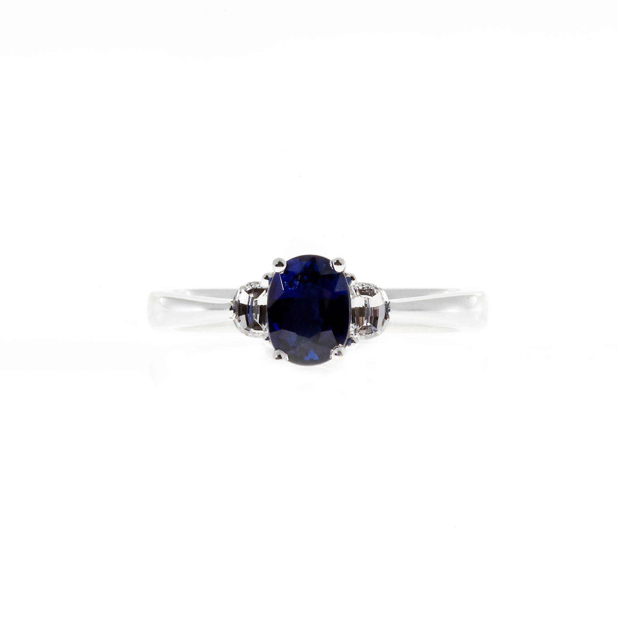Vintage 18K White Gold with 0.60ct Oval Sapphire  0.25ct Half Moon Diamond Ring Size 7