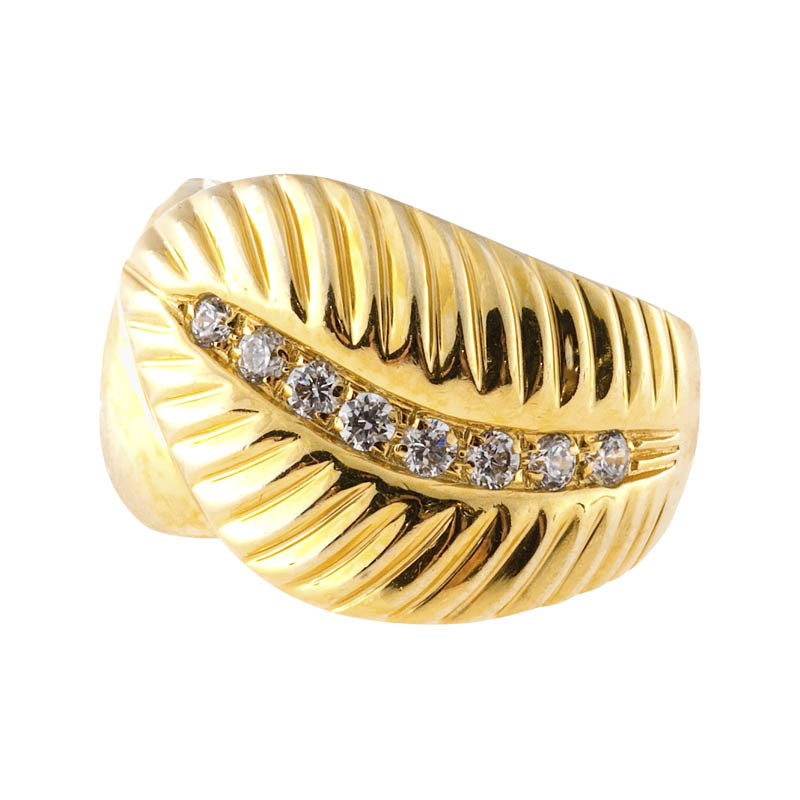 Vintage 18K Yellow Gold 0.25ct Diamond Leaf Ring Size 7 