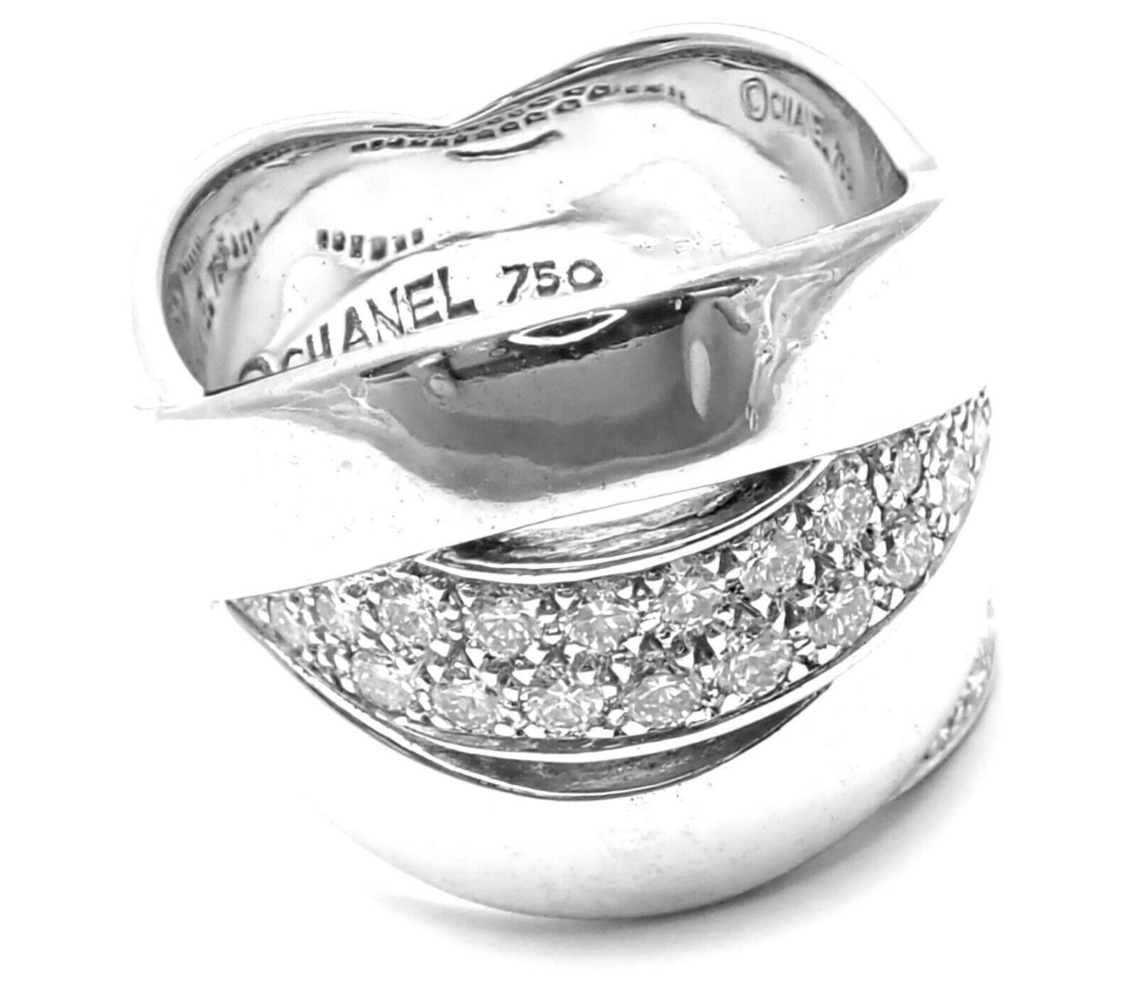 CHANEL 18k WHITE GOLD DIAMOND BAND RING