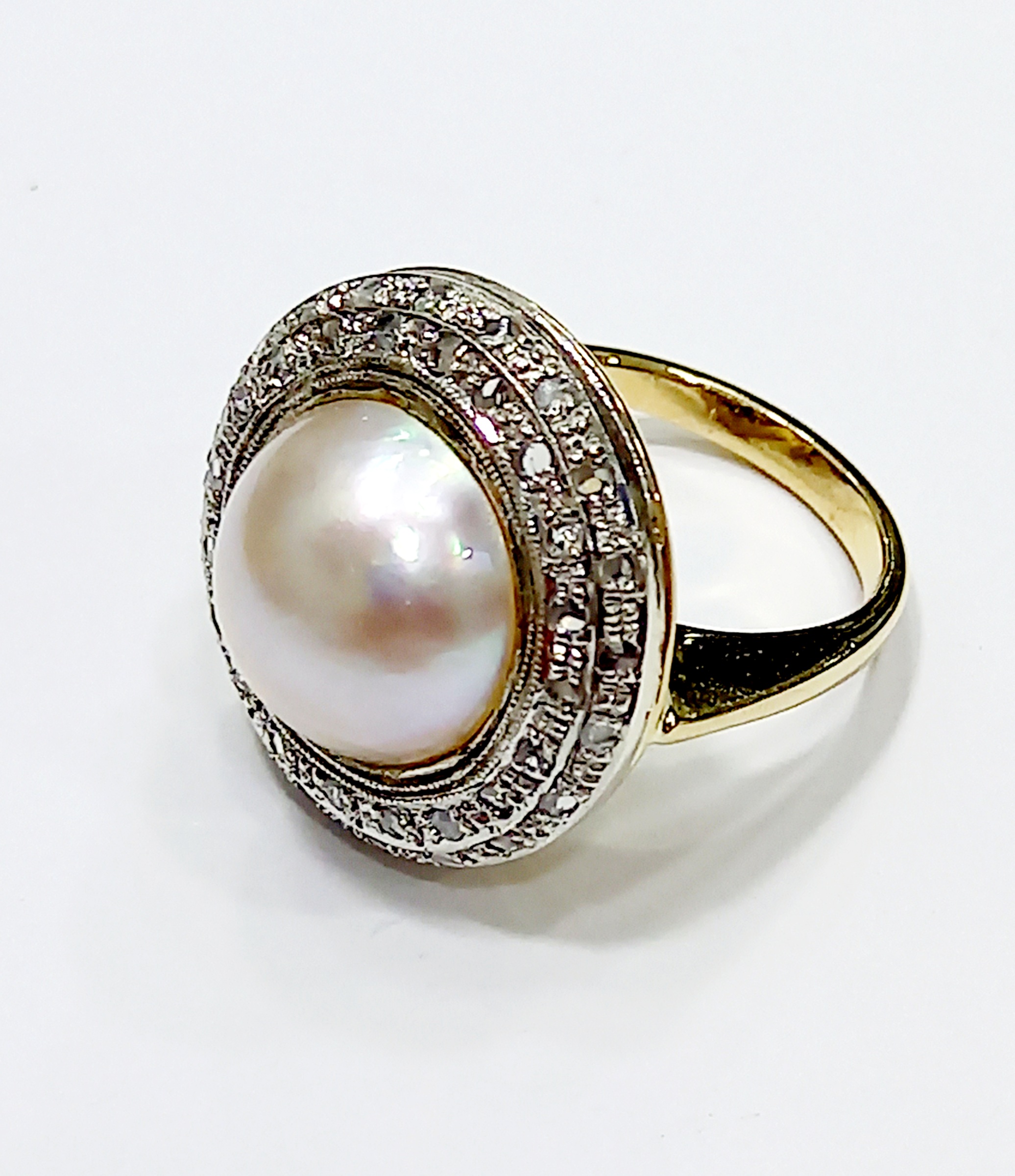 Yellow Gold/Silver with Mabe Pearl and Diamon Ring 