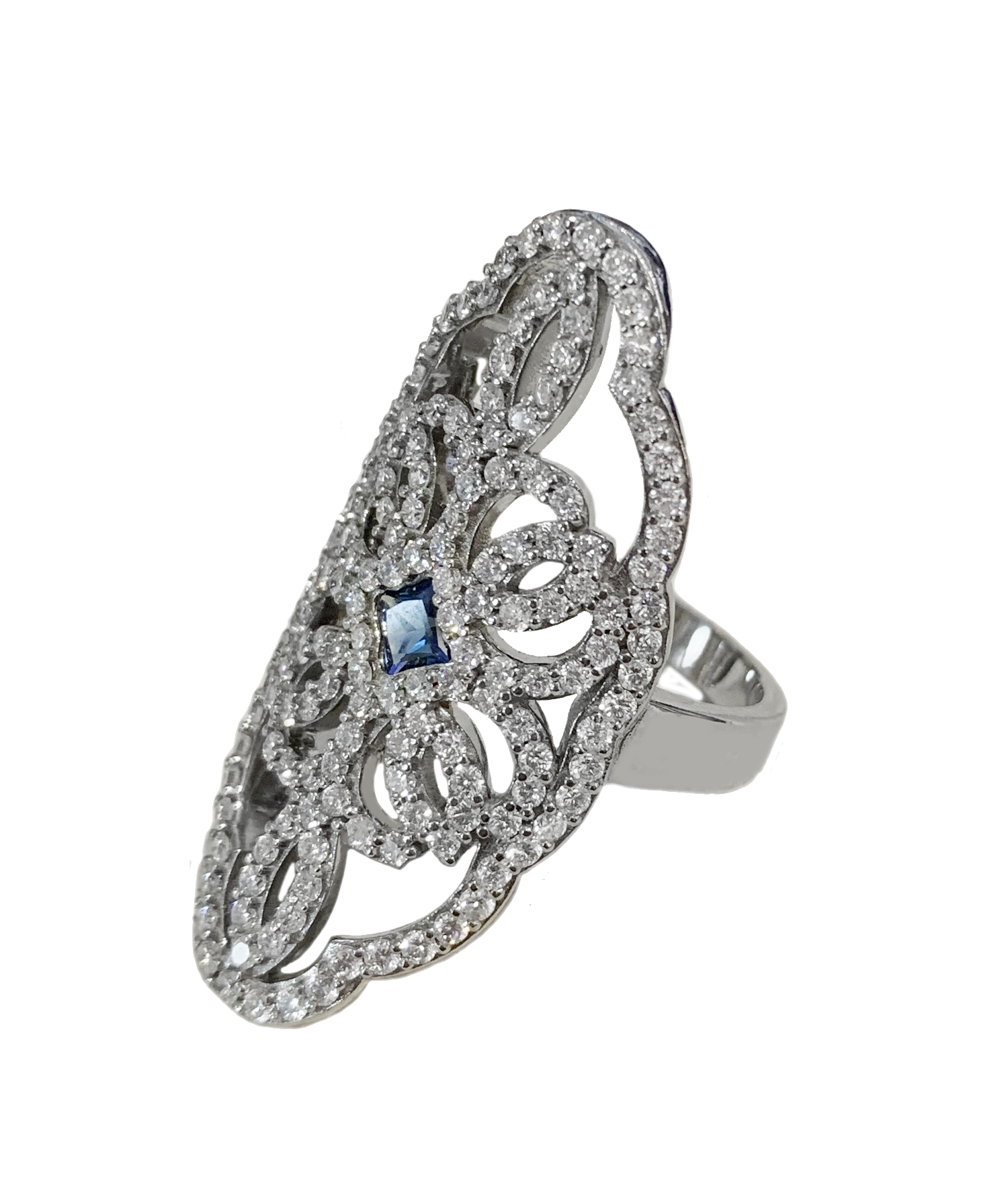 Women While Gold With Safar  Diamond Ring