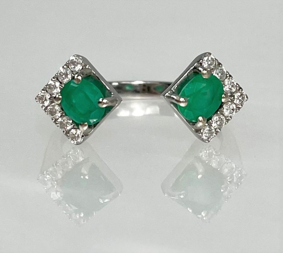 14K White Gold Oval Cut Emerald Diamond Toi Et Moi Ring