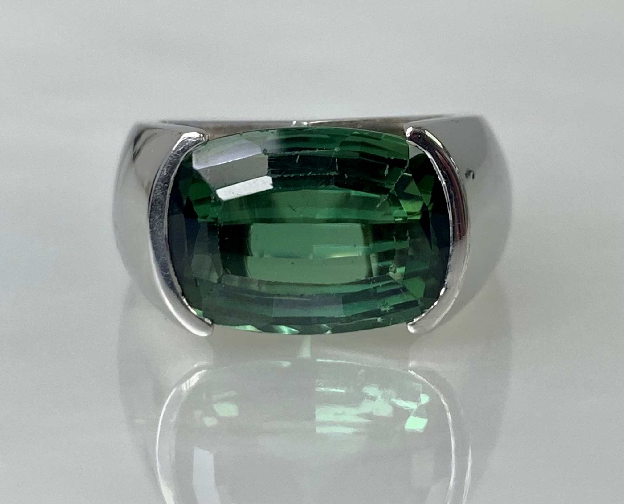 14K White Gold Oval Cut Green Tourmaline Ring