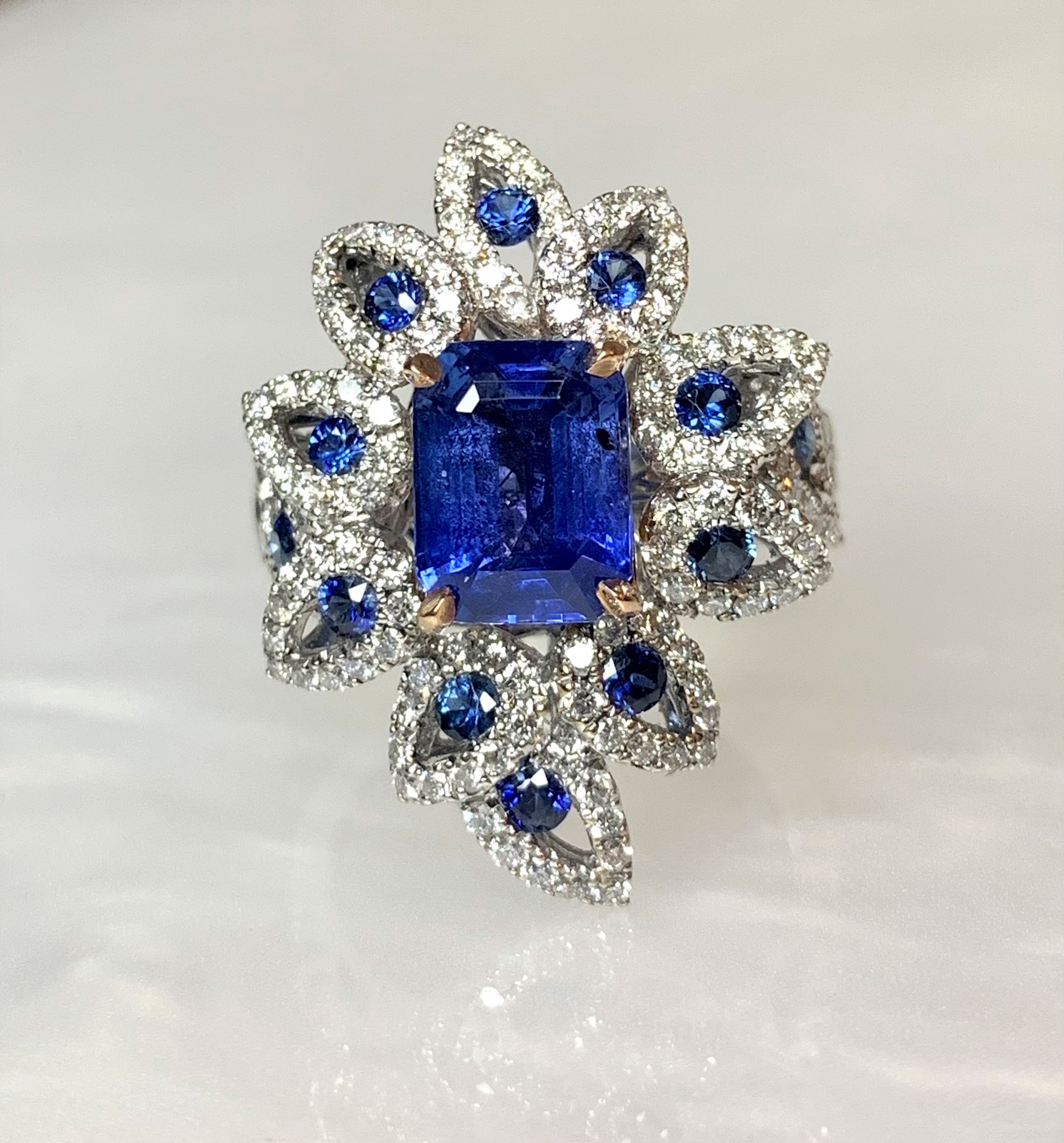 18K White Gold Emerald Cut Blue Sapphire Diamond Ring