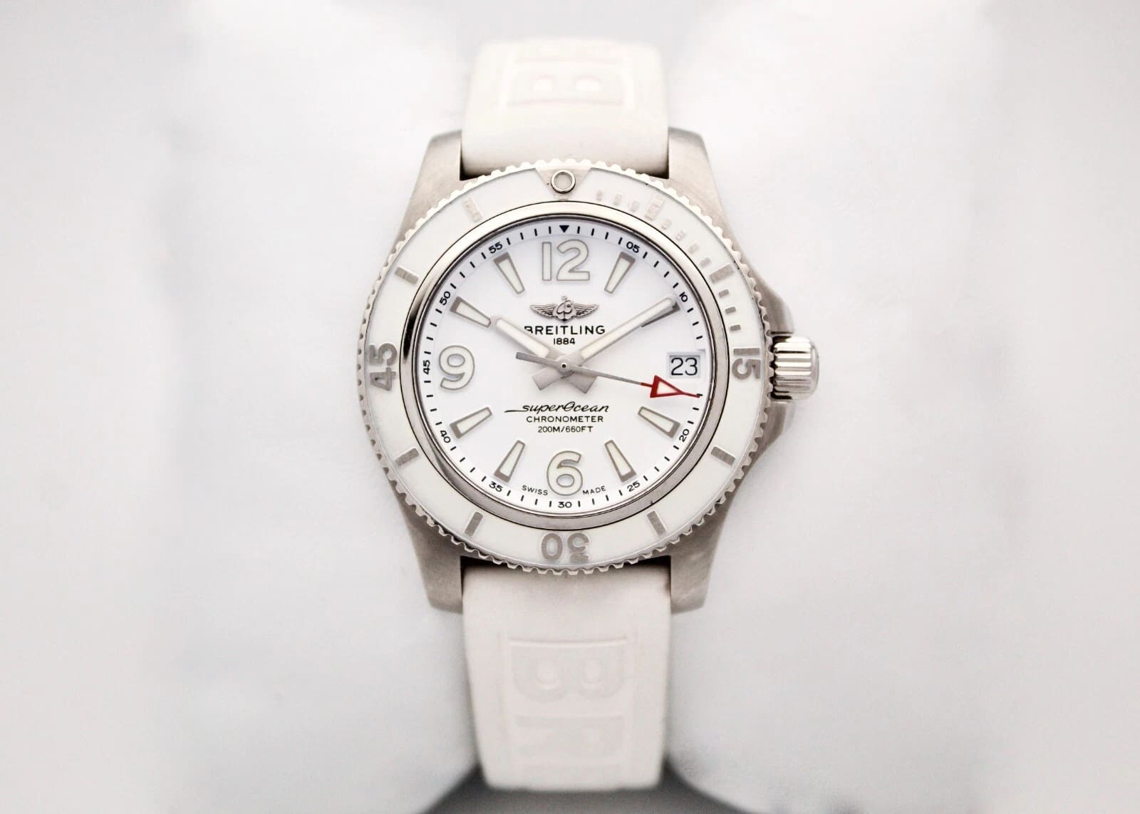 Breitling Superocean 36mm White Dial/Bezel Date Rubber White Band Automatic