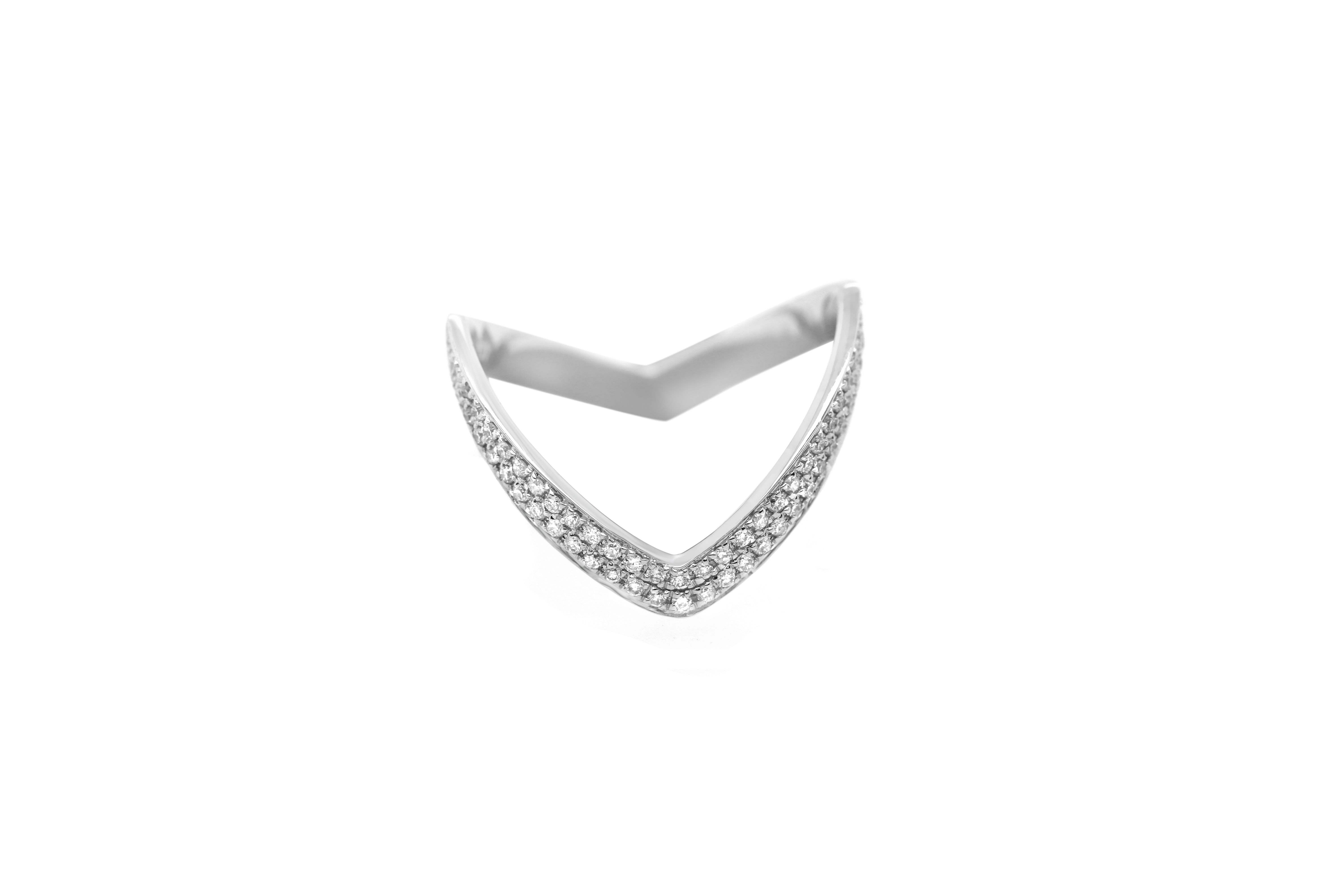 18k White Gold and Diamond Ring