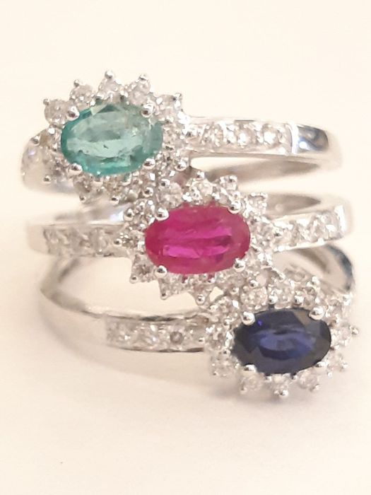 18k White Gold Emerald Sapphire and Ruby Ribbed Ring