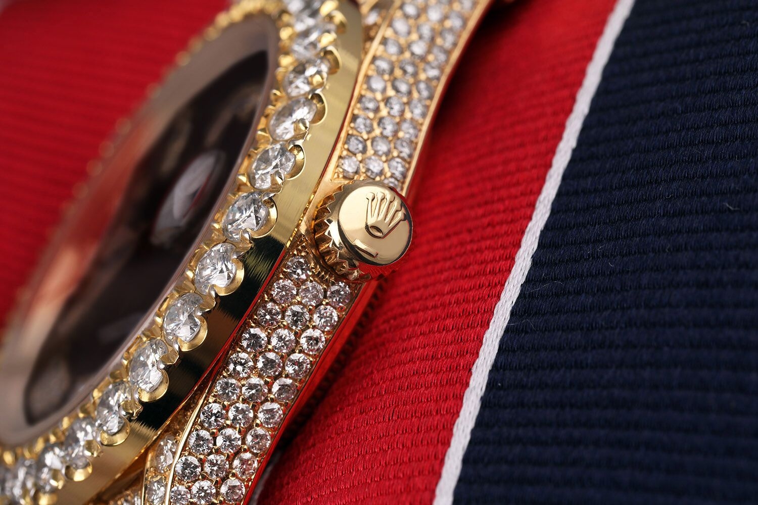 Rolex 36mm Presidential 18kt Gold Black Roman Diamond Numeral Dial