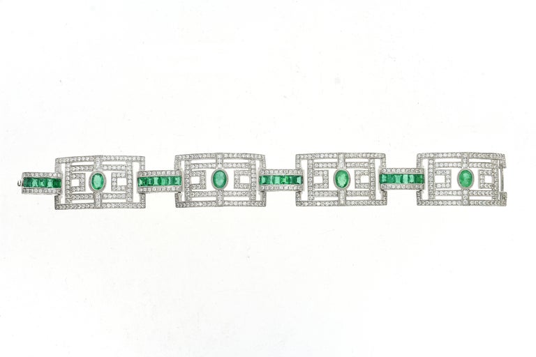 15.75 Carat Fashion Emerald and Diamond Bracelet