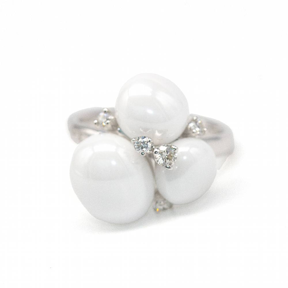 True White Gold Ring with Diamonds for Woman