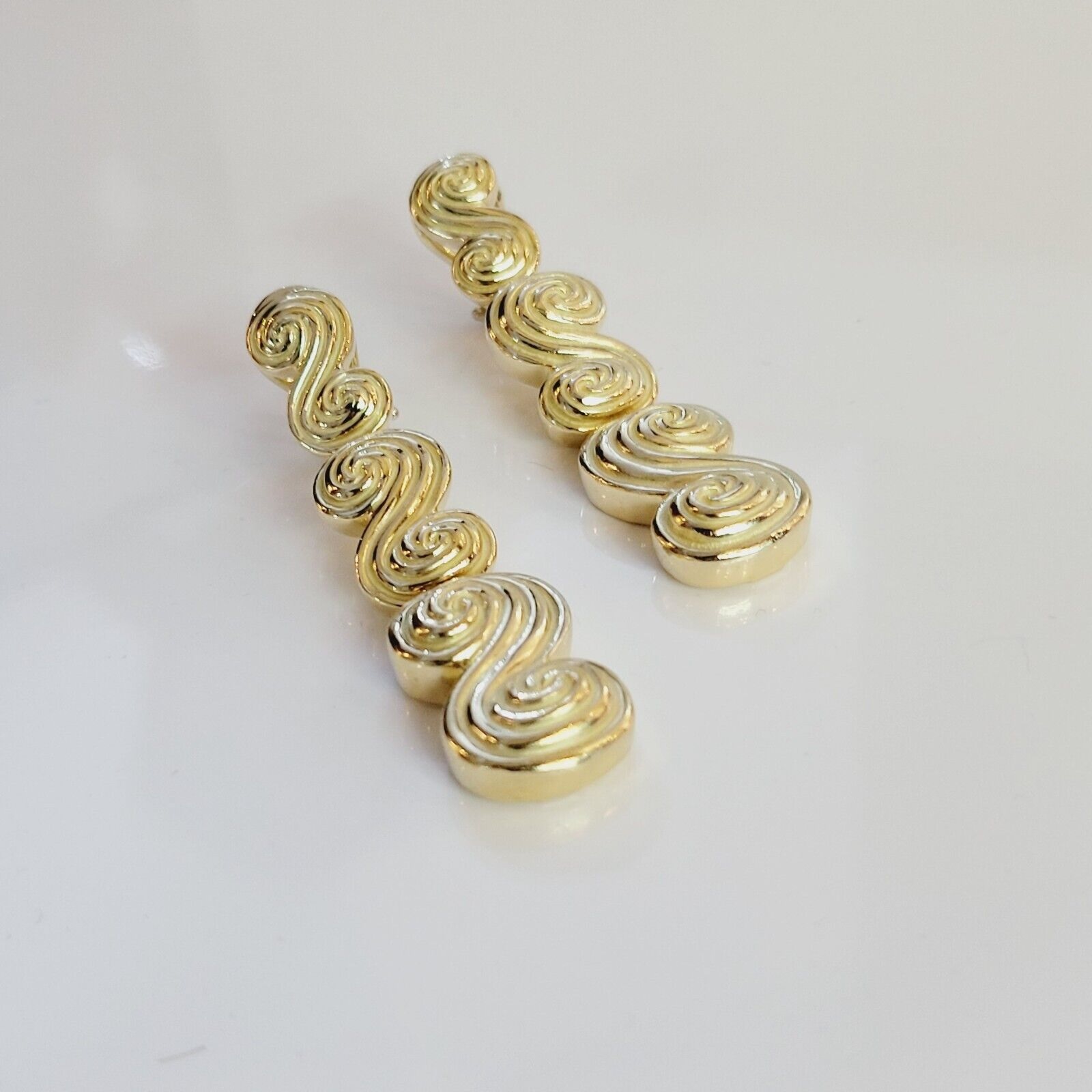 Tiffany  Co. Metal: Gold,18k Gold, Yellow Gold Weight: 27 g Dimension