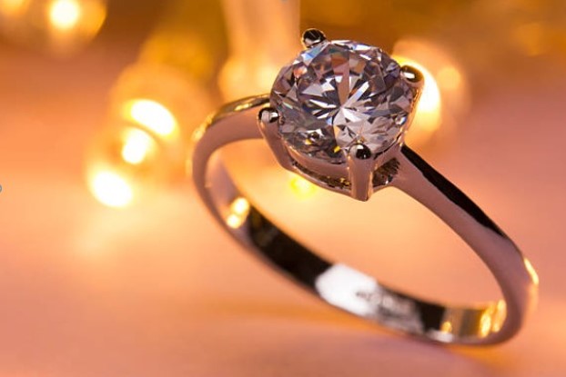 Exceptional Round Brilliant Diamond Ring 1.66 K/VS1 GIA Certified Very Good Cut Grade