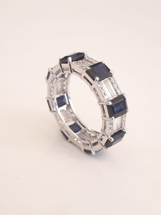 18k White Gold Sapphire and Diamond Baguette Ring 